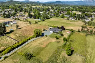 846 Schroeder Ln, Grants Pass, OR 97527 - Photo 42
