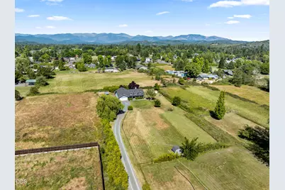 846 Schroeder Lane, Grants Pass, OR 97527 - Photo 44