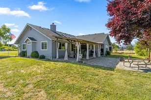 846 Schroeder Ln, Grants Pass, OR 97527 - Photo 32