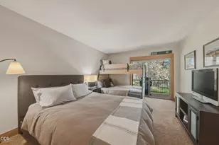 807 E Desperado, Sisters, OR 97759 - Photo 24