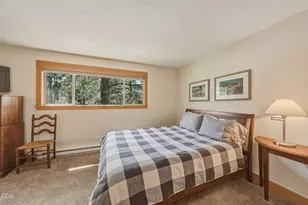 807 E Desperado, Sisters, OR 97759 - Photo 20