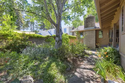 1325 NW Lawnridge Avenue, Grants Pass, OR 97526 - Photo 40
