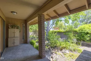 1325 NW Lawnridge Ave, Grants Pass, OR 97526 - Photo 28