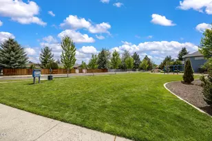 21154 Darnel Ave, Bend, OR 97702 - Photo 38