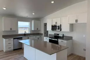 202 SE Peppermint Loop, Culver, OR 97734 - Photo 6