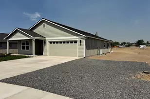 202 SE Peppermint Loop, Culver, OR 97734 - Photo 2