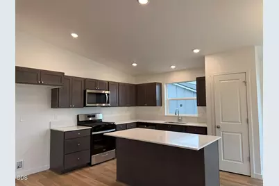680 NE Rickenbacker Road #141, Madras, OR 97741 - Photo 4