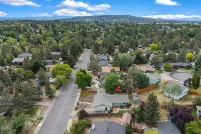1926 NE Monterey Avenue, Bend, OR 97701 - Photo 38
