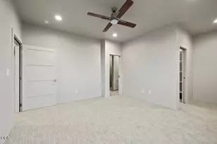 7306 Hanks Marsh Vis, Klamath Falls, OR 97601 - Photo 58