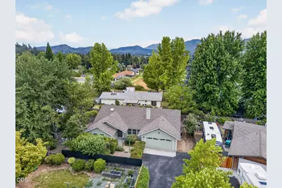 1222 Monroe Way, Grants Pass, OR 97527 - Photo 1