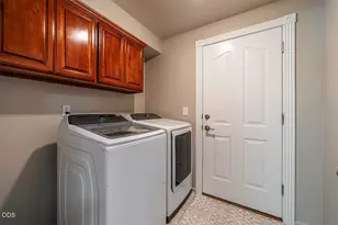 861 Mendolia Way, Central Point, OR 97502 - Photo 26
