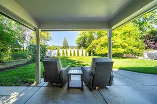 861 Mendolia Way, Central Point, OR 97502 - Photo 10