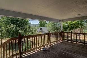 1245 Davanna Dr, Eagle Point, OR 97524 - Photo 8