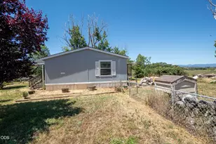 1245 Davanna Dr, Eagle Point, OR 97524 - Photo 4