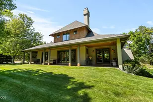 693 Horizon Hills Rd, Williams, OR 97544 - Photo 2