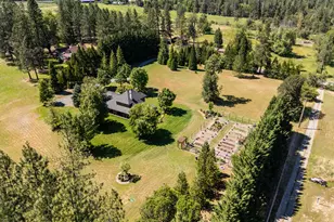 693 Horizon Hills Rd, Williams, OR 97544 - Photo 4