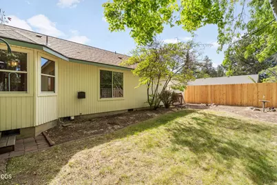 2400 NE Jones Road, Bend, OR 97701 - Photo 30
