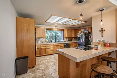 5247 Dobrot Way, Central Point, OR 97502 - Photo 8
