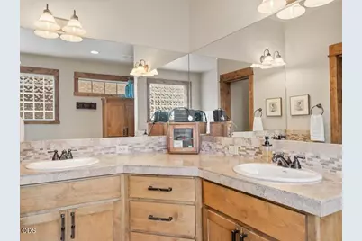 360 Vista Rim Drive, Redmond, OR 97756 - Photo 46