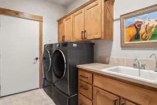 360 Vista Rim Dr, Redmond, OR 97756 - Photo 86