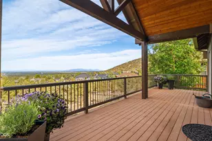 360 Vista Rim Dr, Redmond, OR 97756 - Photo 10