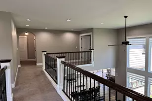 61152 SE Sydney Harbor Dr, Bend, OR 97702 - Photo 16