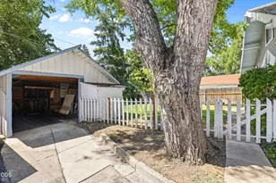 109 Geneva St, Medford, OR 97504 - Photo 28