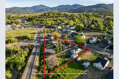 143 S Main Street, Phoenix, OR 97535 - Photo 2