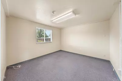 143 S Main Street, Phoenix, OR 97535 - Photo 54