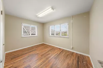 143 S Main Street, Phoenix, OR 97535 - Photo 108
