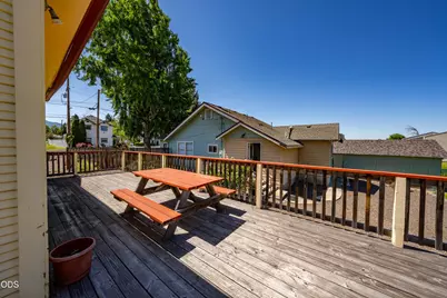 143 S Main Street, Phoenix, OR 97535 - Photo 84