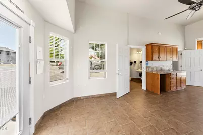 143 S Main Street, Phoenix, OR 97535 - Photo 10