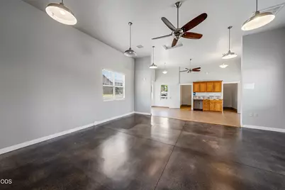 143 S Main Street, Phoenix, OR 97535 - Photo 26