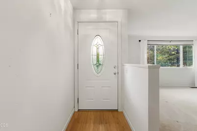 61568 Newberry Drive, Bend, OR 97702 - Photo 8