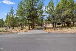 18943 Martingale Cir, Bend, OR 97703 - Photo 52