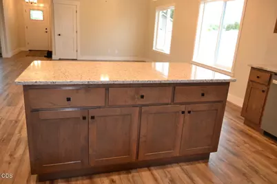 1540 W Harbeck Road, Grants Pass, OR 97527 - Photo 6