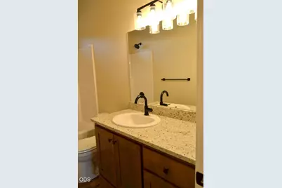 1540 W Harbeck Road, Grants Pass, OR 97527 - Photo 16
