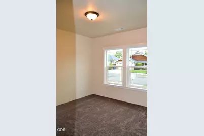 1540 W Harbeck Road, Grants Pass, OR 97527 - Photo 14
