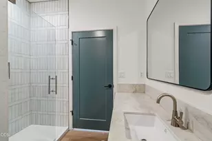 210 Gangnes Dr, Talent, OR 97540 - Photo 8