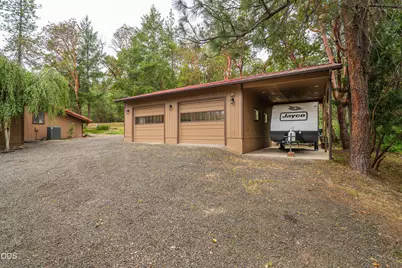 5003 Rogue River, Eagle Point, OR 97524 - Photo 40