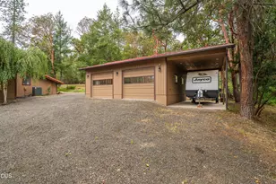 5003 Rogue River, Eagle Point, OR 97524 - Photo 40