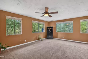 5003 Rogue River, Eagle Point, OR 97524 - Photo 26