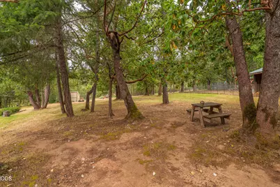 5003 Rogue River, Eagle Point, OR 97524 - Photo 48