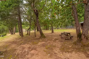 5003 Rogue River, Eagle Point, OR 97524 - Photo 48