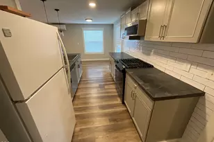 264 SE D St, Madras, OR 97741 - Photo 2