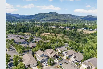 345 Fair Oaks Avenue, Ashland, OR 97520 - Photo 4