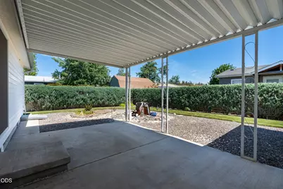 811 NE Paiute Court, Redmond, OR 97756 - Photo 18