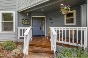 22055 White Peaks Dr, Bend, OR 97702 - Photo 16