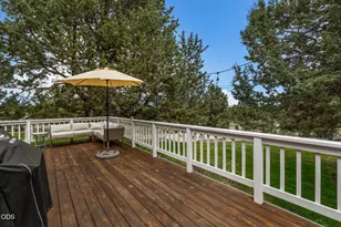 22055 White Peaks Dr, Bend, OR 97702 - Photo 14