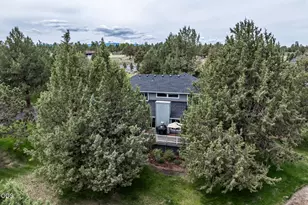 22055 White Peaks Dr, Bend, OR 97702 - Photo 58